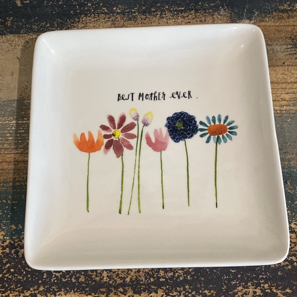 Rae Dunn Artisan Collection by Magenta Plates - Picture 2 of 3